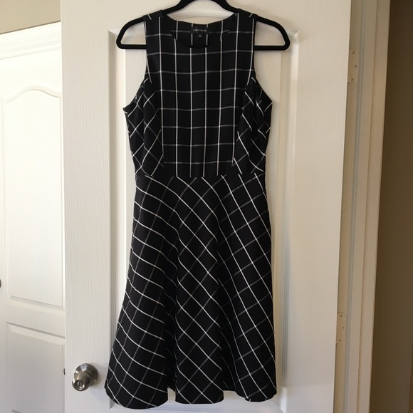 Lord & Taylor Dresses & Skirts - Lord & Taylor - Fit & Flare dress - Size 6